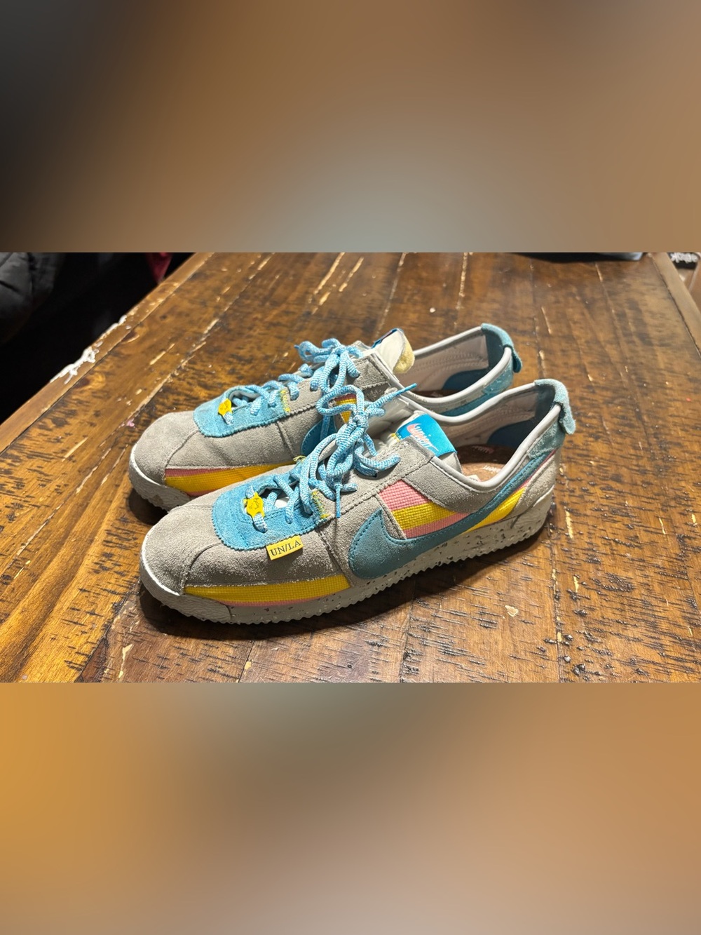 Nike men Grey, Blue & Yellow Retro Runner Sneakers